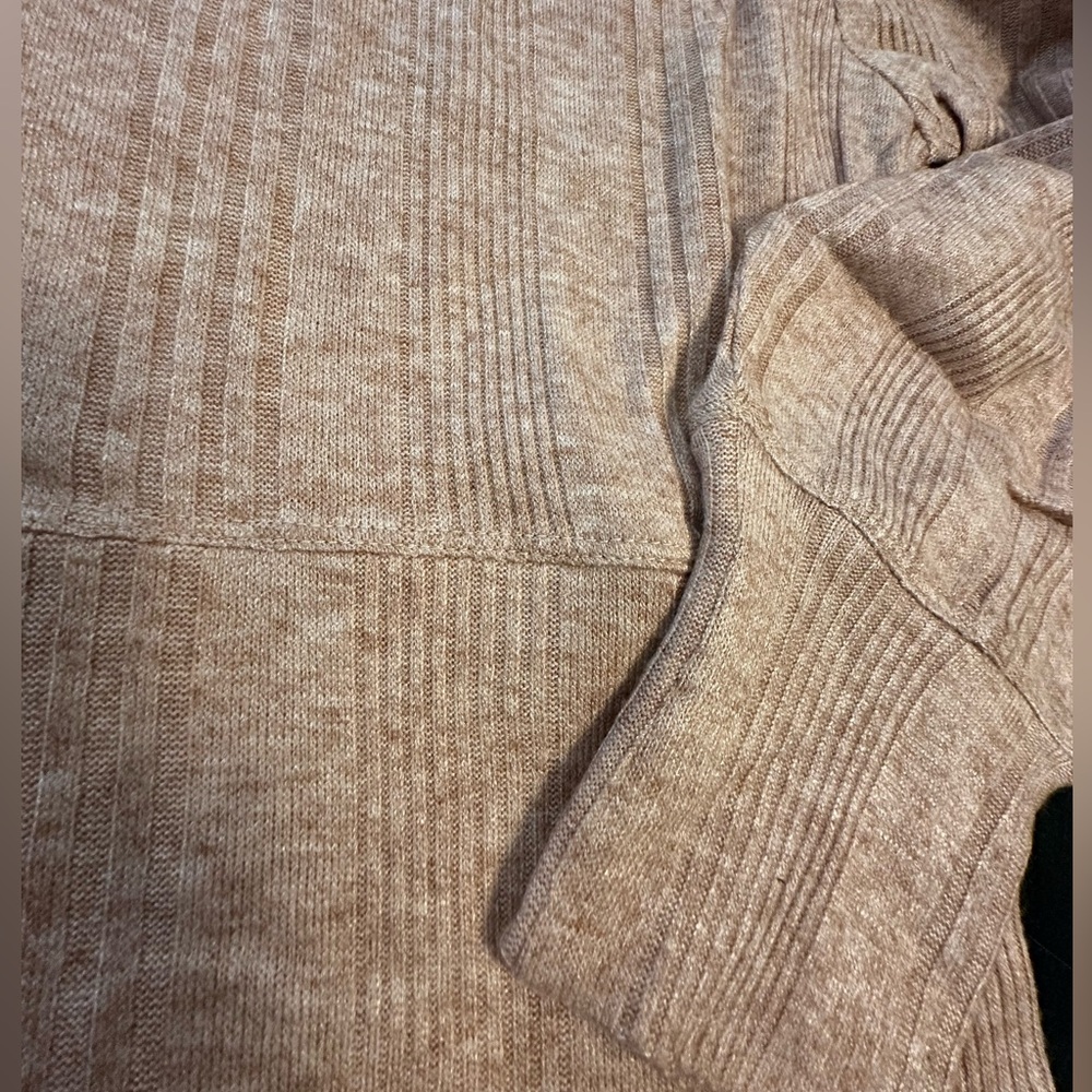 NWT B.O.G. Raquel Lightweight Ribbed Mock Neck Cropped Sweater | Tan | Small - Picture 3 of 8